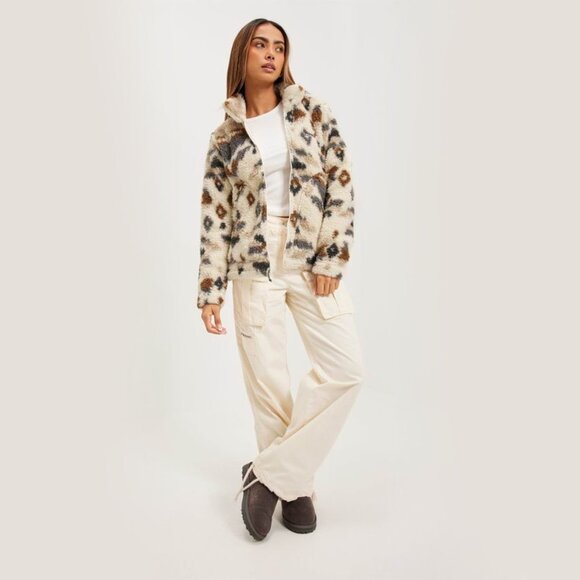 Columbia Jackets & Blazers - Columbia Winter Pass Sherpa